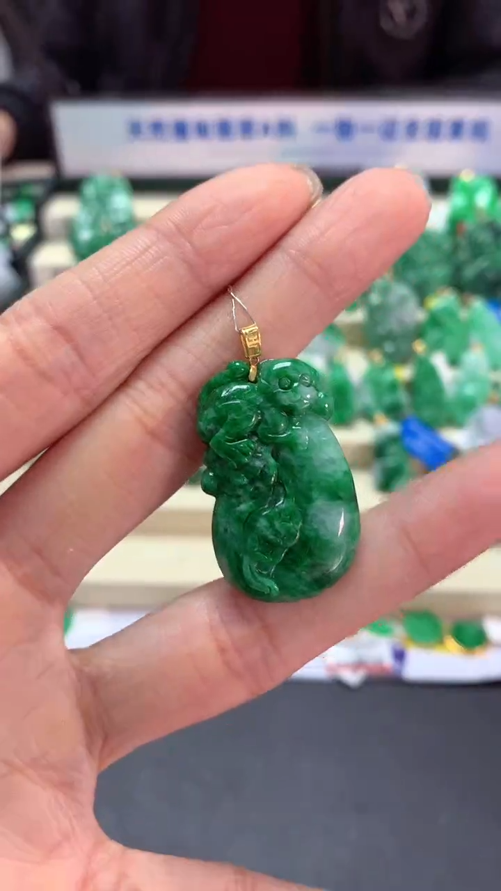 【闪购商品】翡翠吊坠(不含链)18K金镶嵌挂件