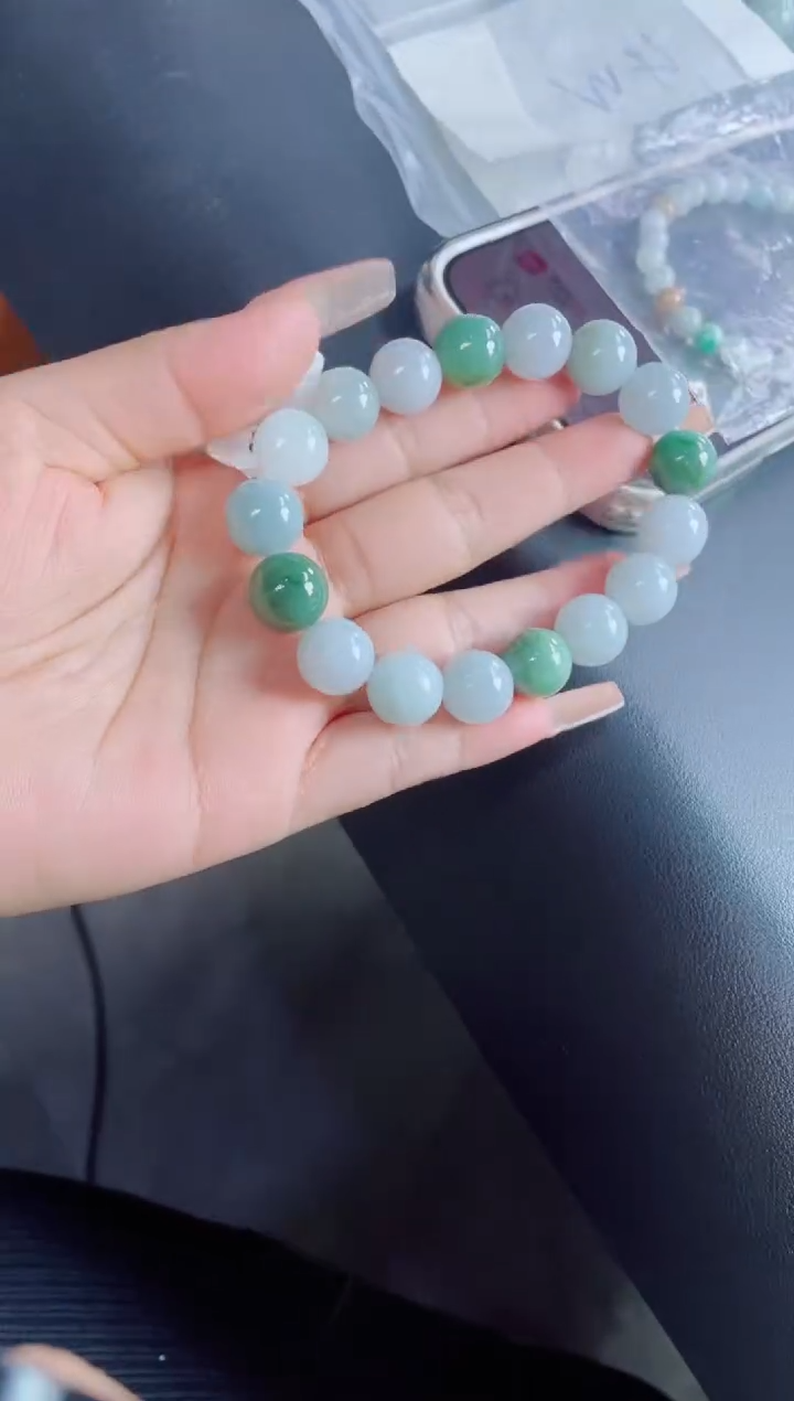 定制翡翠未镶嵌珠串