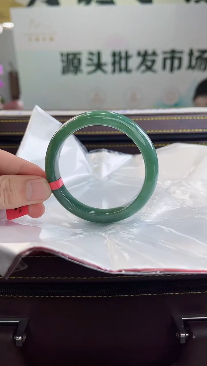 【闪购商品】翡翠手镯未镶嵌手镯