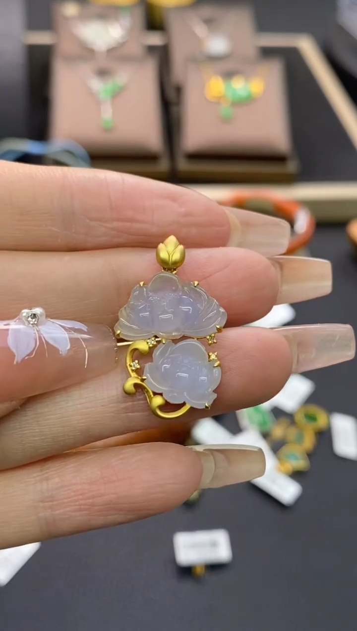 【闪购商品】翡翠颈饰18K金镶嵌净货15941