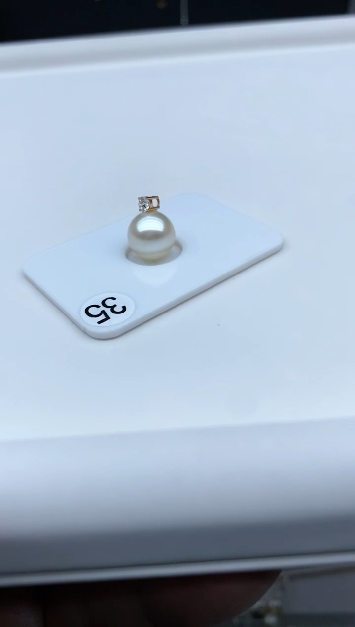 【闪购商品】海水珍珠颈饰18K金镶嵌10-11mm