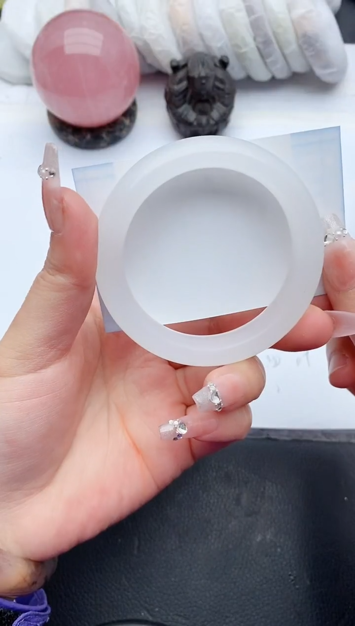 【闪购商品】石英质玉手镯未镶嵌G11+53/54