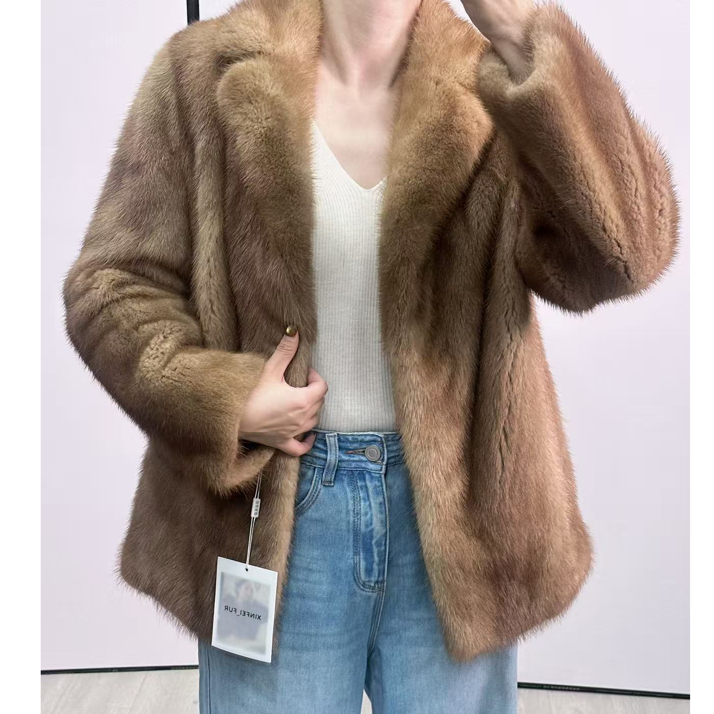 HX03，M，蜜糖棕西服领直筒袖水貂外套