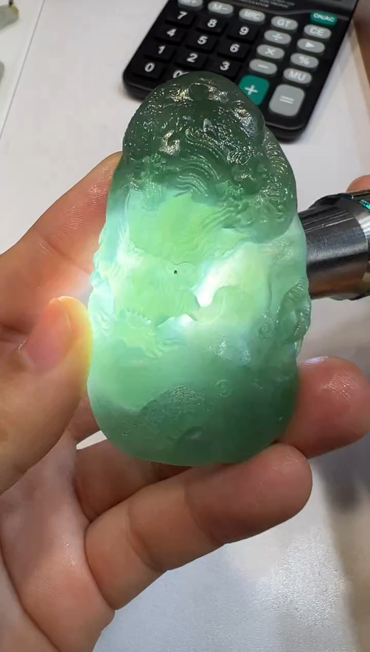 【闪购商品】定制翡翠未镶嵌龙牌