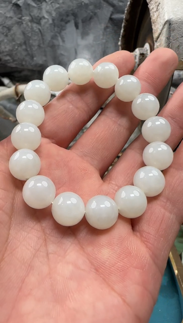 和田玉未镶嵌颈饰手串