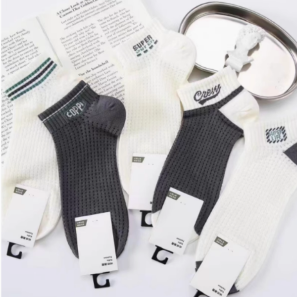  香香臻选2025秋冬新品袜子上市