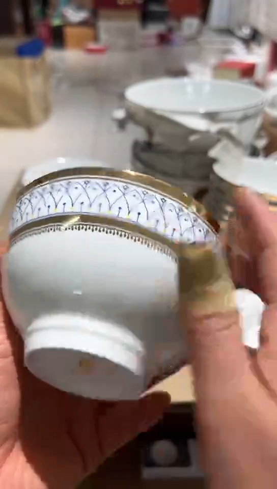 瓷微瑕小金碗1个