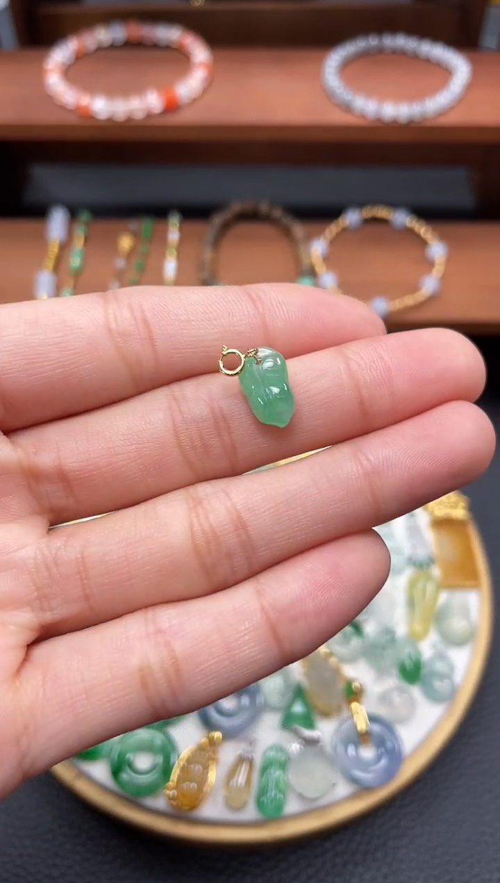 【闪购商品】翡翠吊坠(不含链)18K金镶嵌一个   JK601