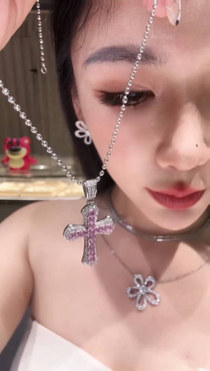 18K金镶嵌吊坠（不含链）钻石AF0719-W