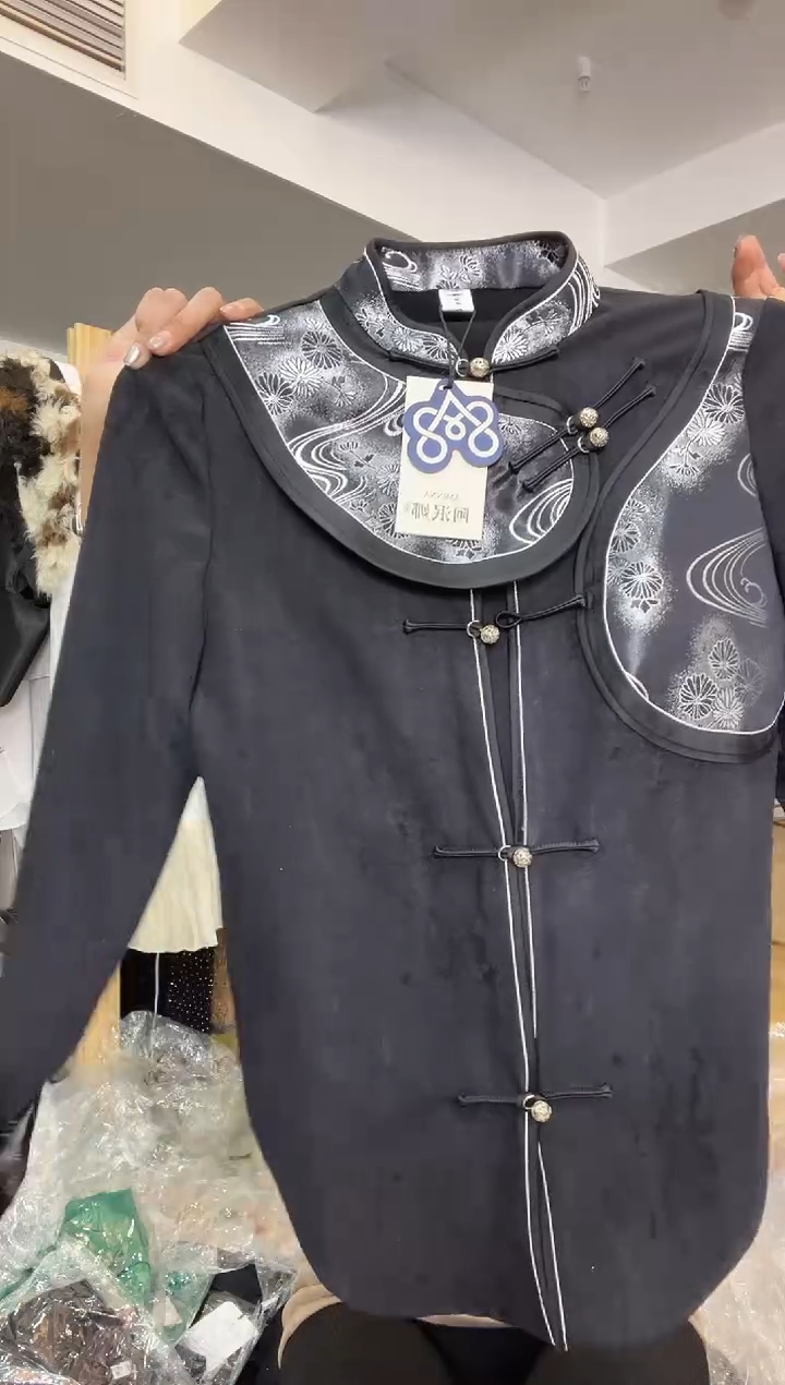 S码         95斤  衬衣