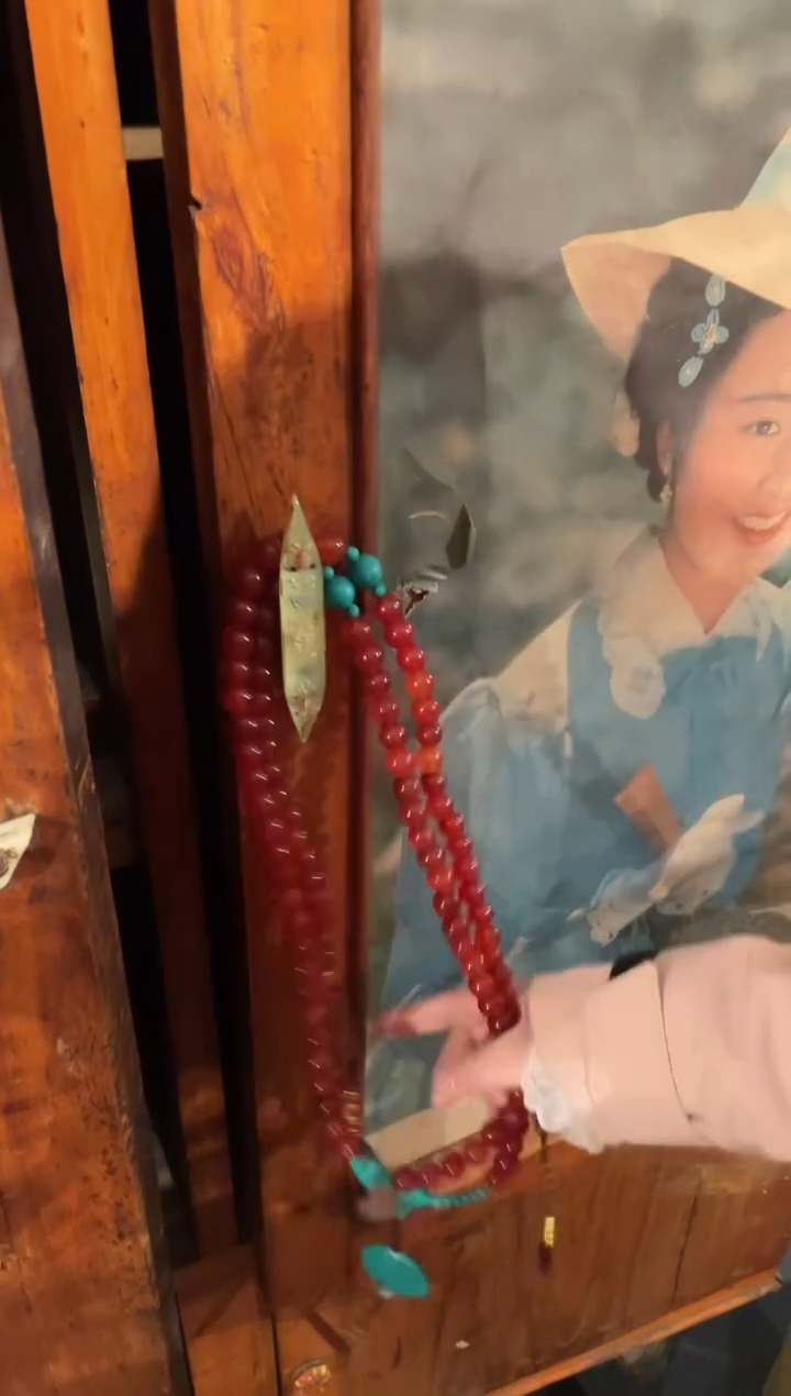 【闪购商品】一一一一一一朝红无盒