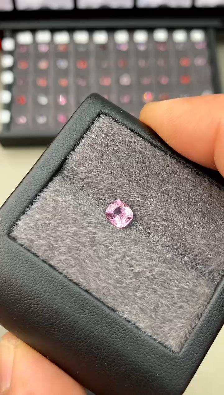 【闪购商品】定制尖晶石裸石未镶嵌1.02ct 枕型 粉色调