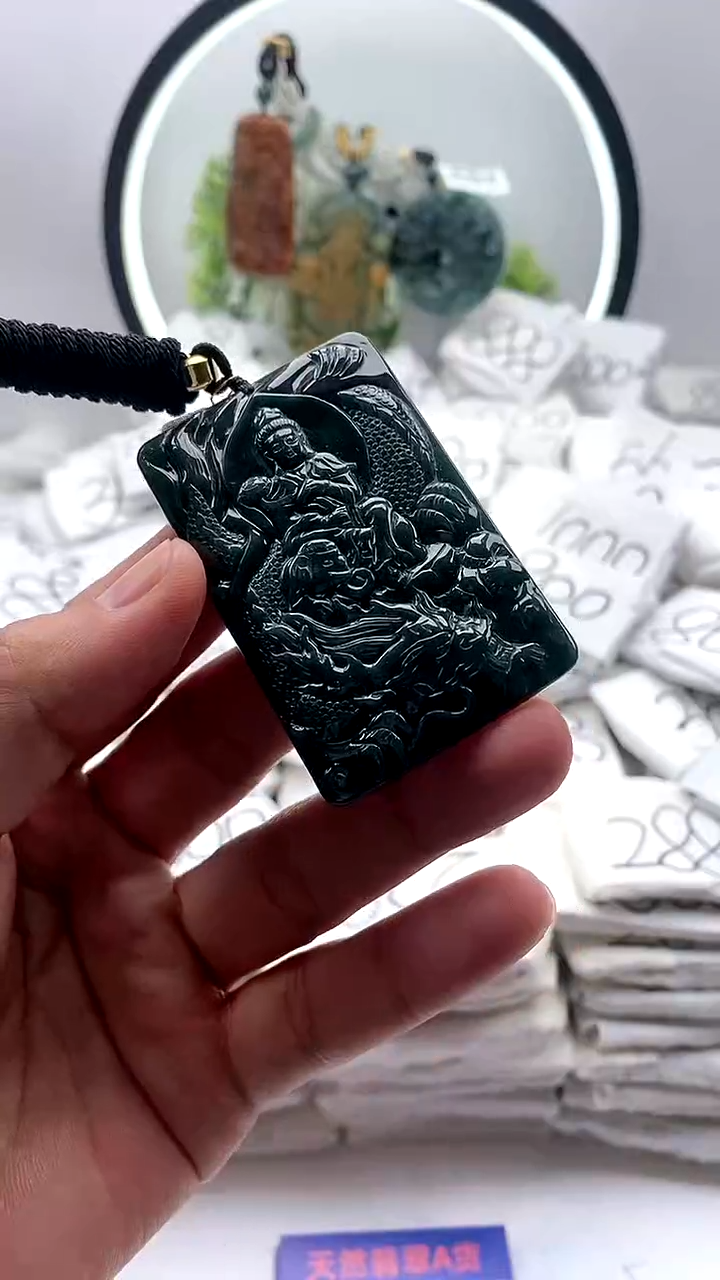 【闪购商品】翡翠颈饰未镶嵌普贤