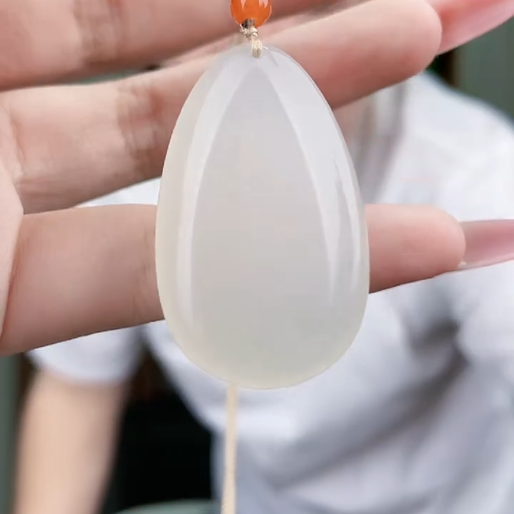 和田玉水滴无事牌吊坠（拍一发一，多样性发货！）