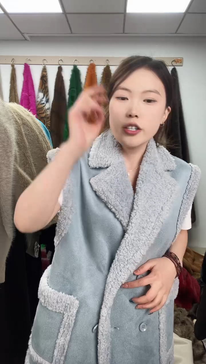 狐狸毛蓝色马甲尺寸150斤