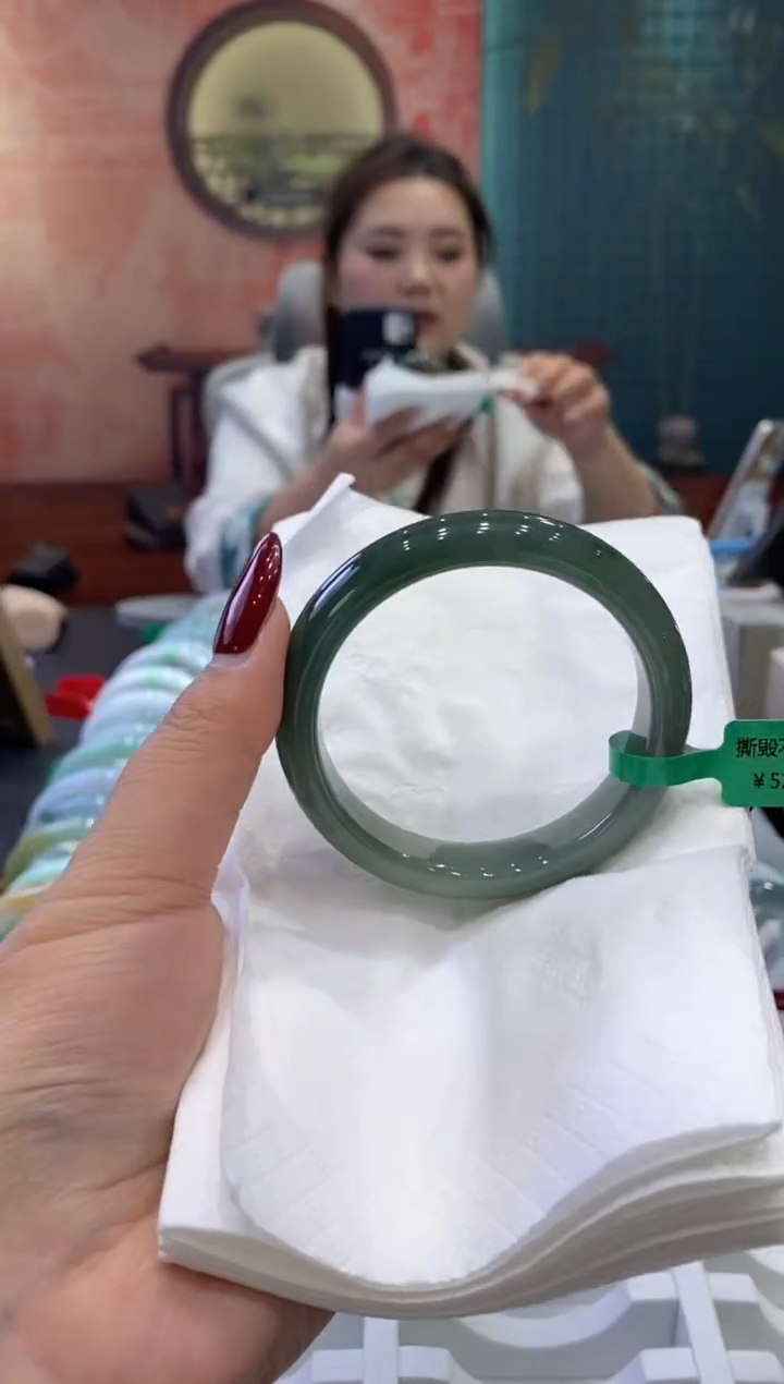 【闪购商品】翡翠手镯未镶嵌多人00012906