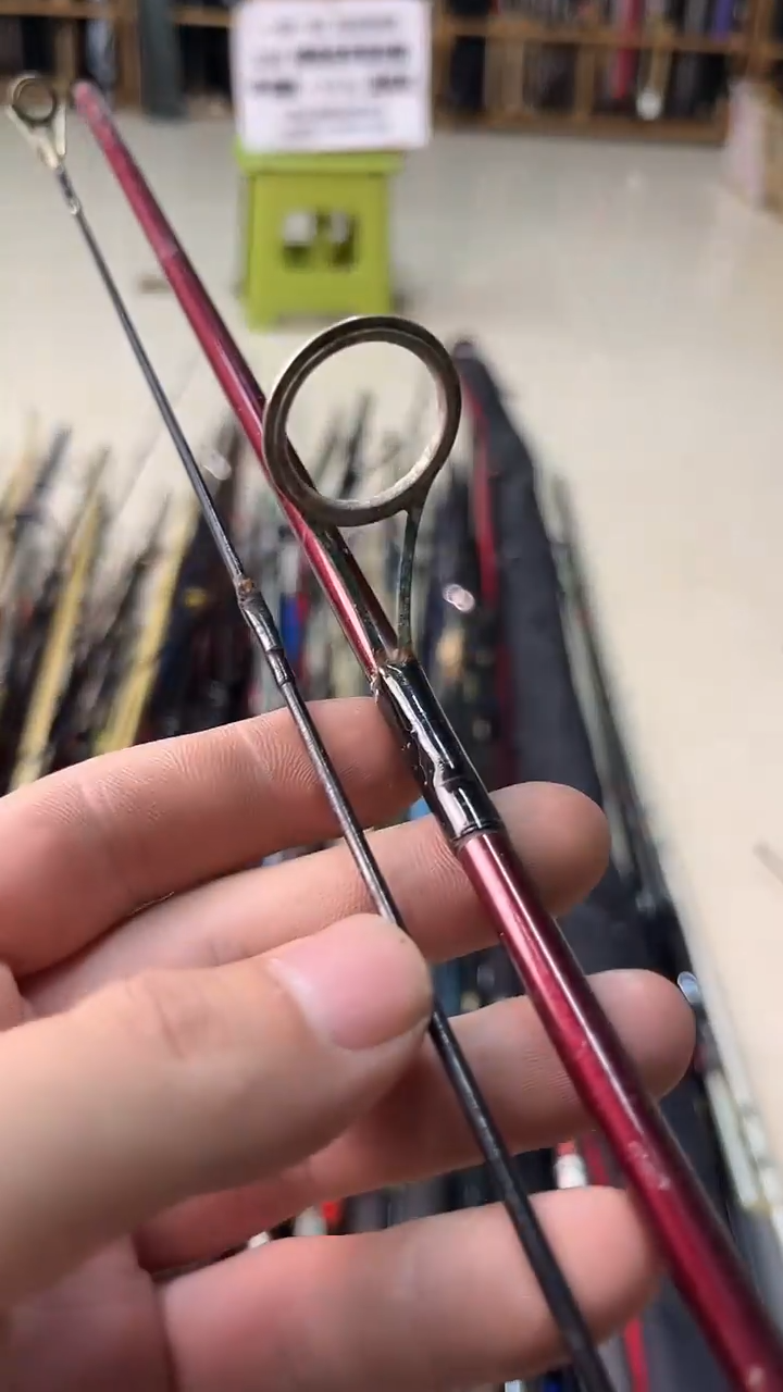 追**雨中古鱼竿，实物以直播间为准