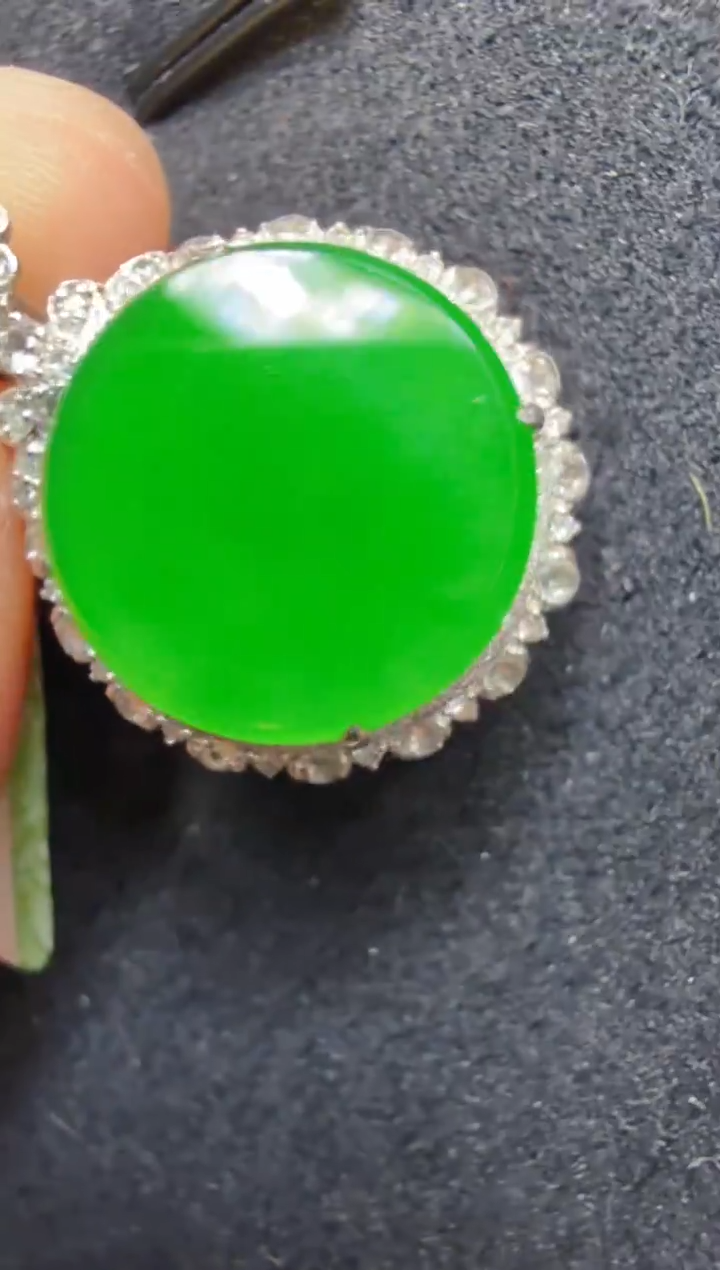 吊坠(不含链)18K金镶嵌翡翠多样性团购发一件