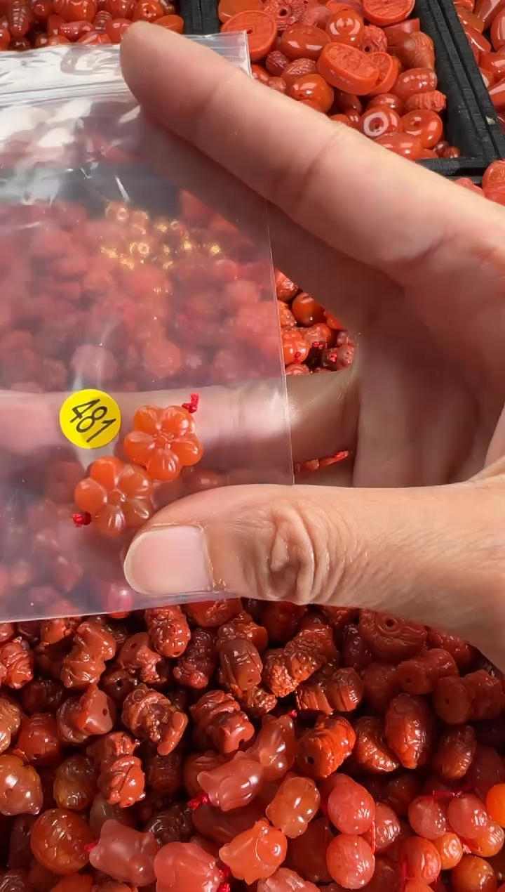 【闪购商品】南红玛瑙颈饰未镶嵌1