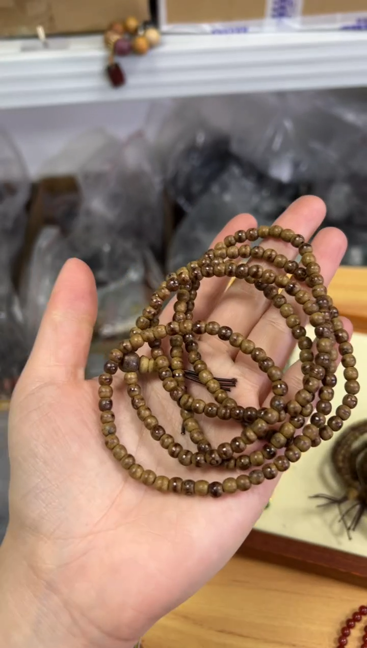 【闪购商品】檀香木手串/手链黑油一线檀香木多圈[0204]