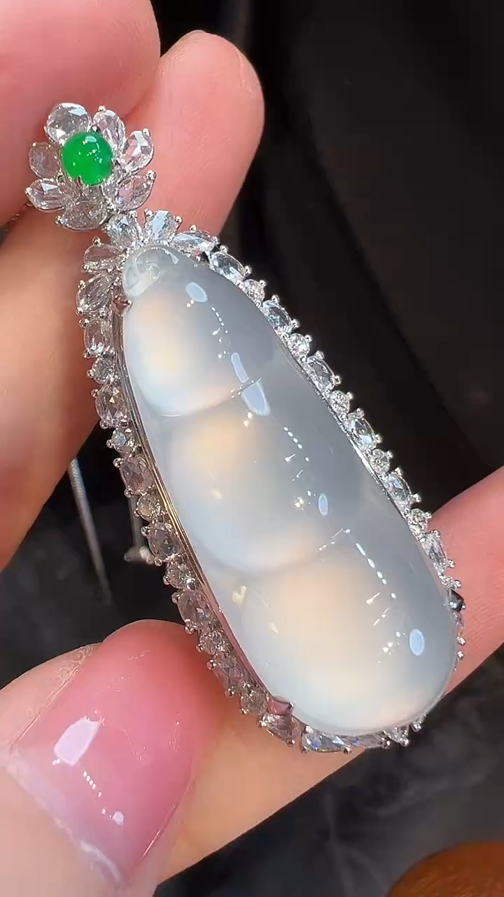 颈饰18K金镶嵌翡翠L2