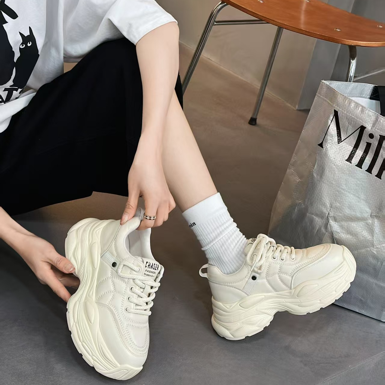 厚底学生老爹鞋女2025春季新款时尚百搭纯色圆头系带运动休闲潮鞋