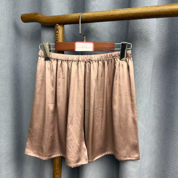 （瑕疵）夏季新款时尚休闲桑蚕丝居家打底短裤T279