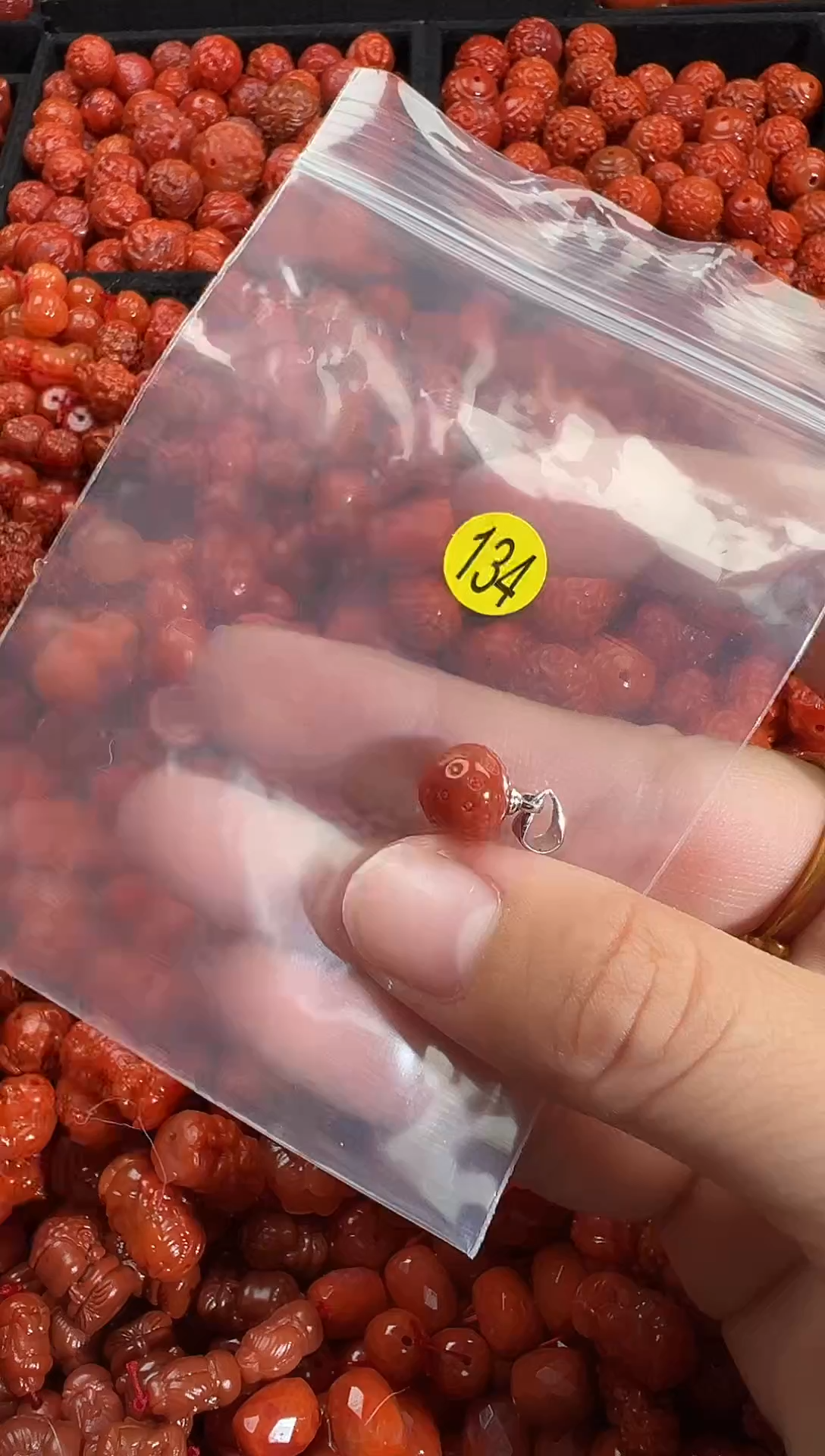 颈饰未镶嵌南红玛瑙1