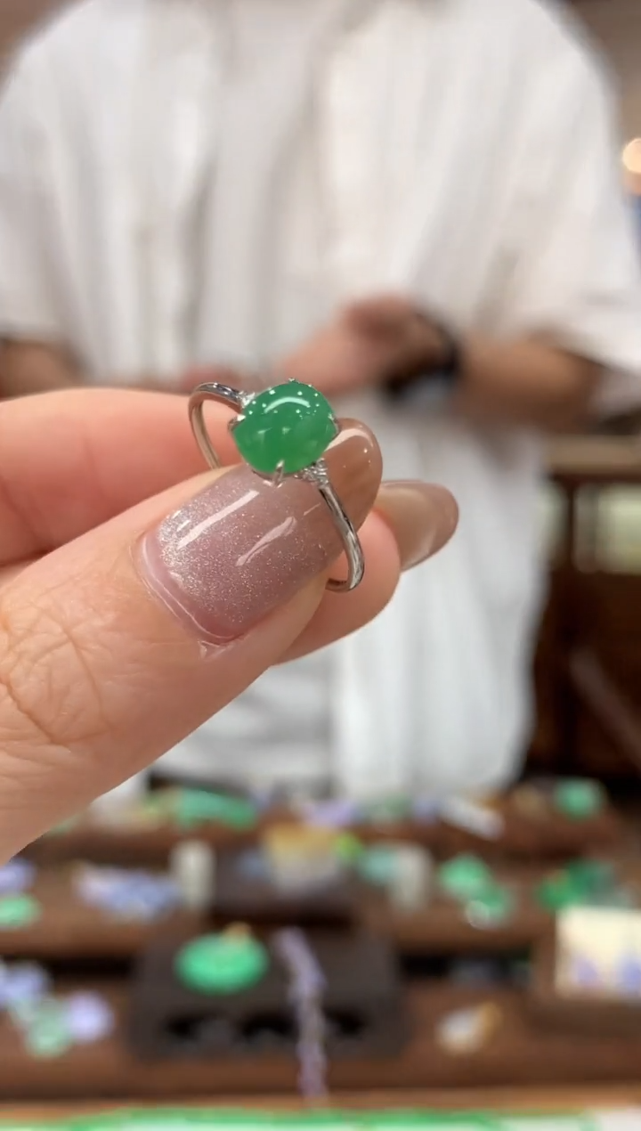 【闪购商品】翡翠18K金镶嵌戒指戒指