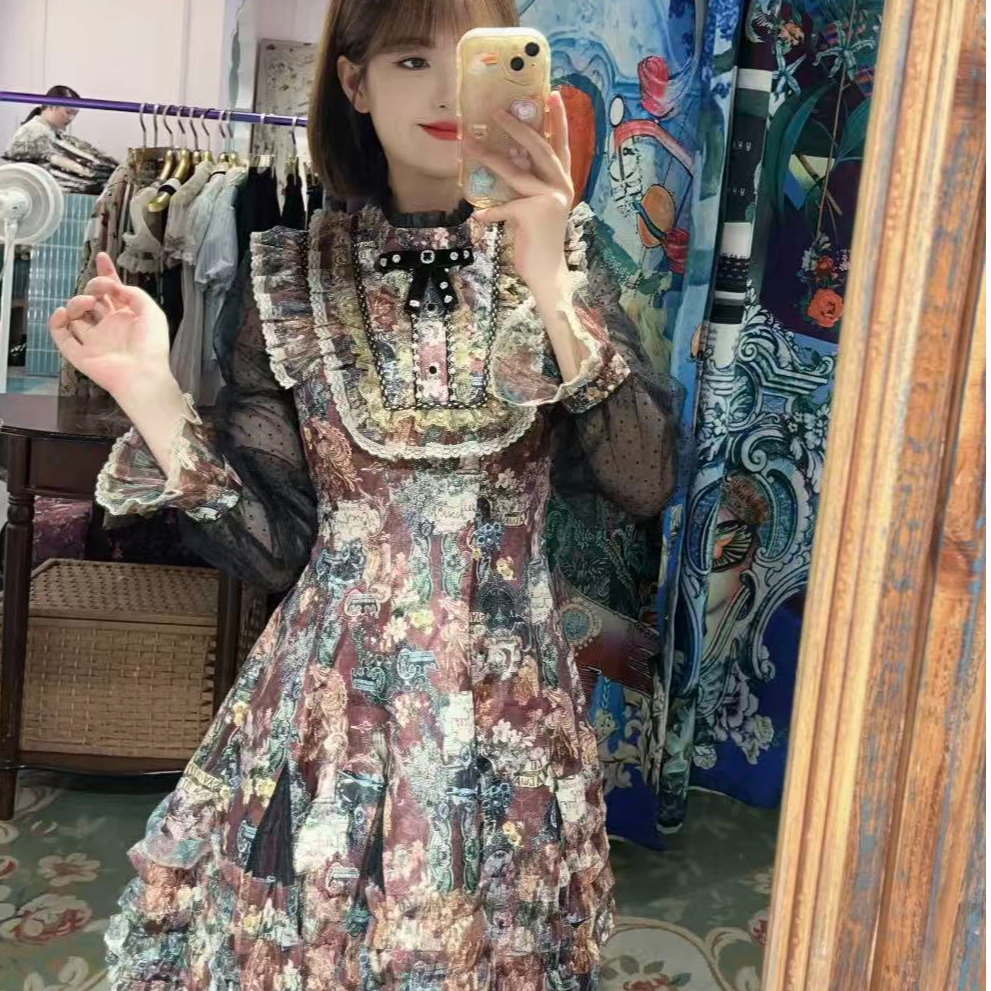 红色法式印花宫廷风连衣裙2025春秋新款高腰时尚显瘦气质裙子