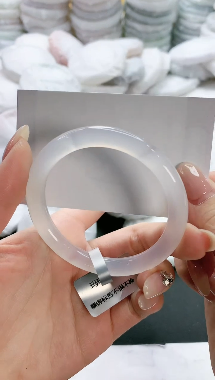 【闪购商品】玛瑙/玉髓手镯未镶嵌273