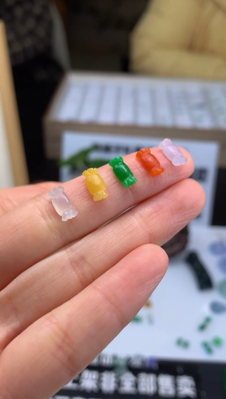 【闪购商品】定制翡翠未镶嵌吊坠-84497
