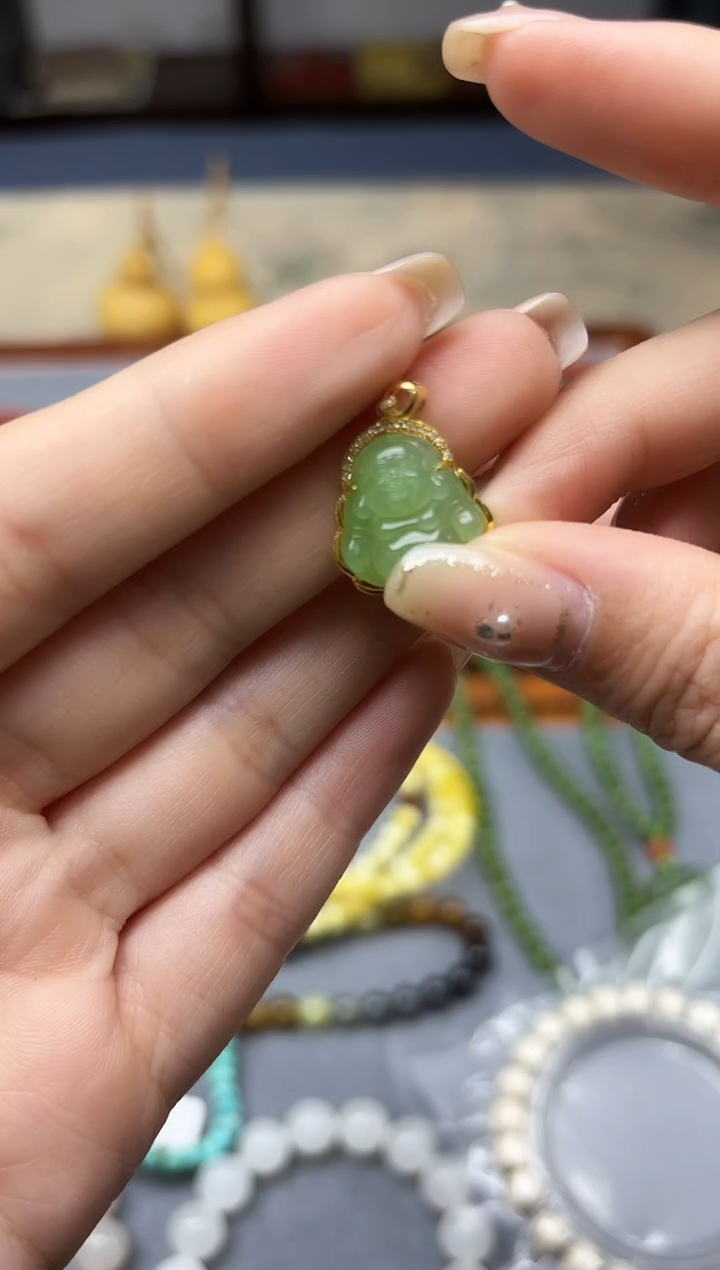 颈饰18K金镶嵌和田玉18K金和田玉佛公吊坠GW赠链