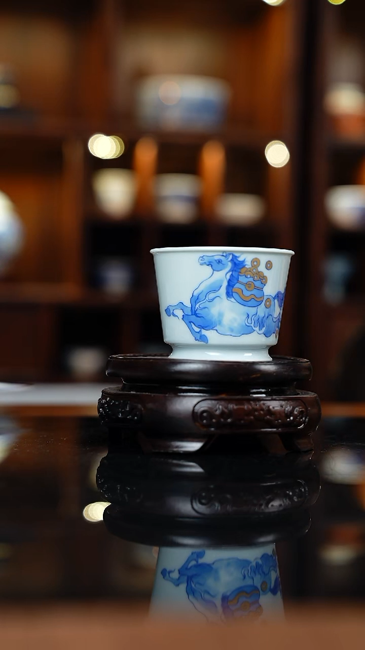 瓷景德镇手工手绘青花马上有钱画片直筒杯