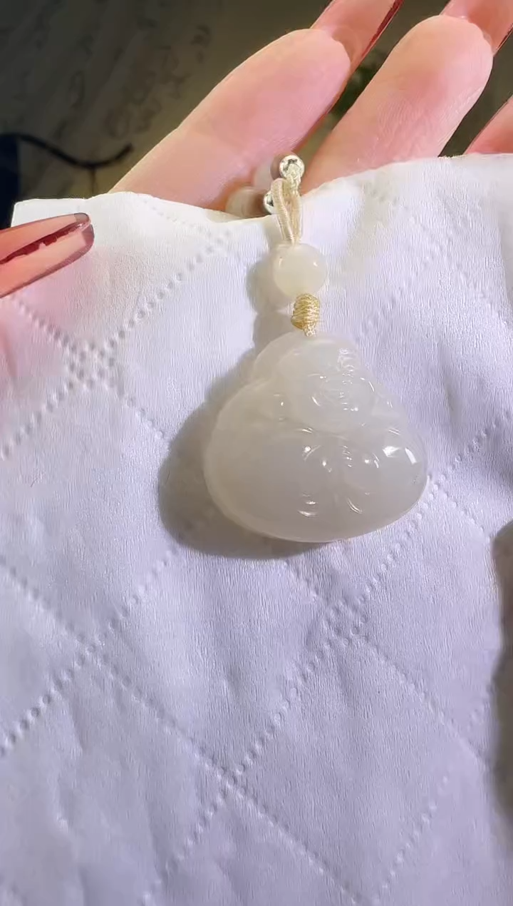 【闪购商品】和田玉项链未镶嵌抱抱佛
