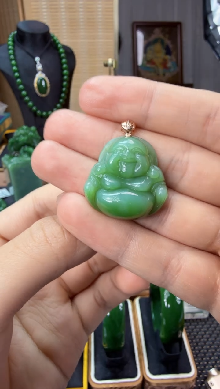 【闪购商品】和田玉（碧玉）吊坠(赠链)18K金镶嵌