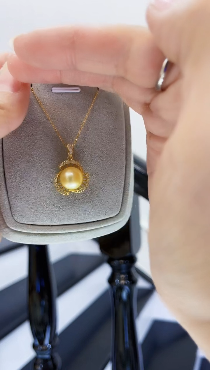 【闪购商品】海水珍珠吊坠(赠链)银S925镶嵌金珠