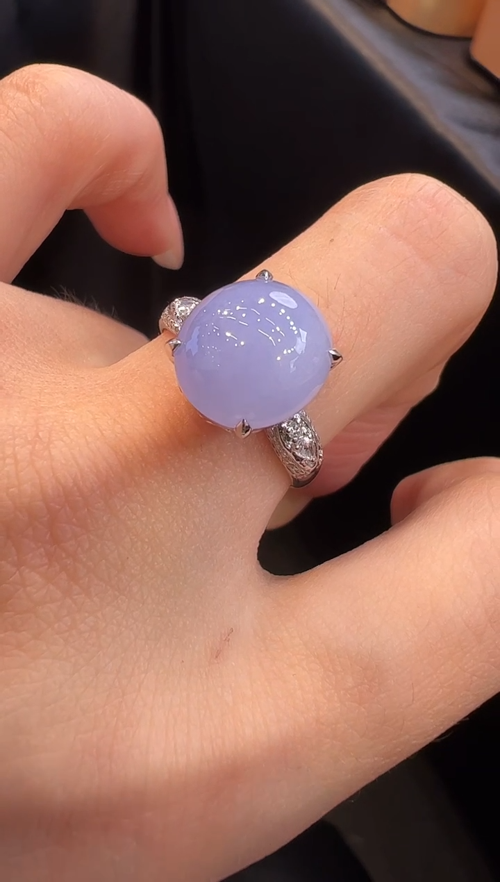 18K金镶嵌戒指翡翠C***?戒指