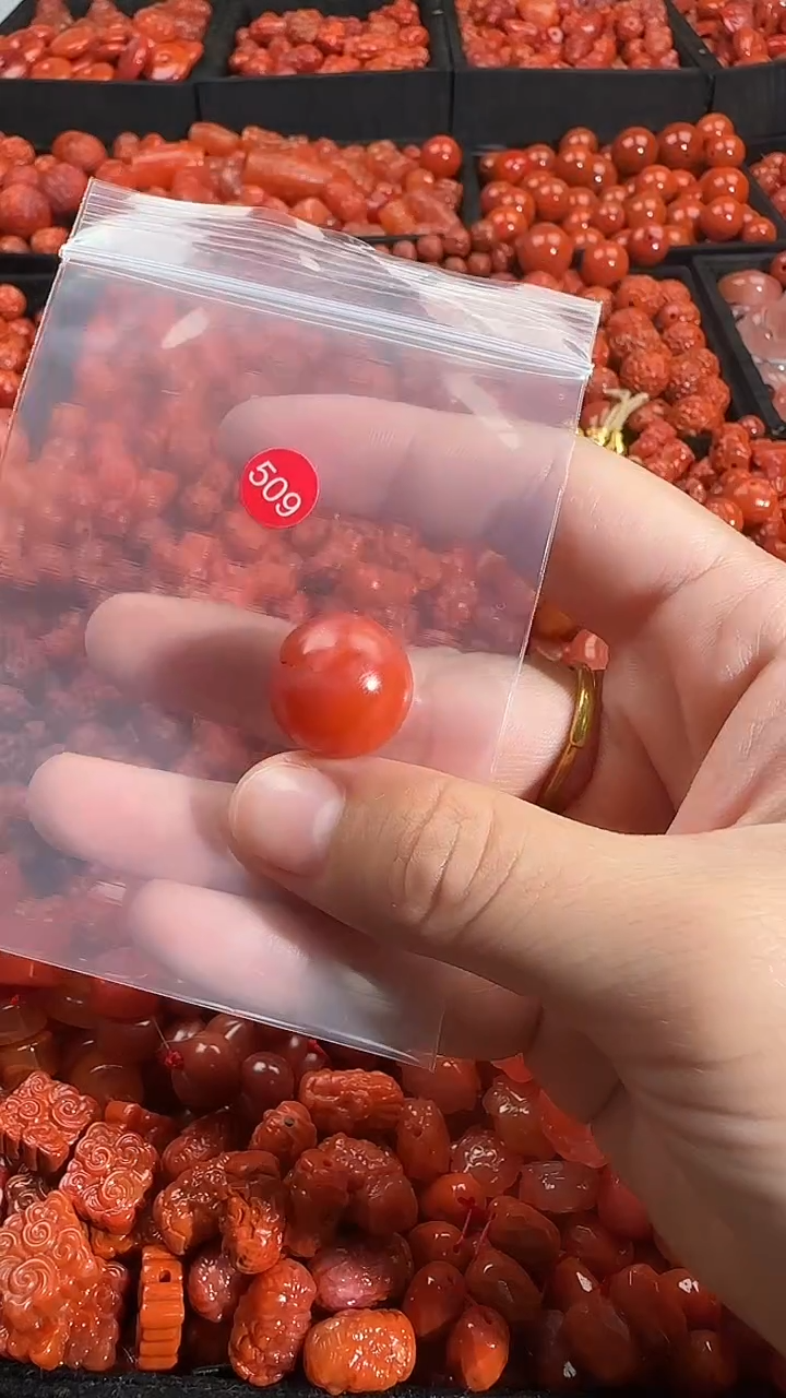 颈饰未镶嵌南红玛瑙1