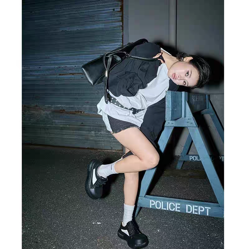 VEEFSHOW 600-1 大头鞋面包女2025新款休闲运动板鞋圆头松糕鞋