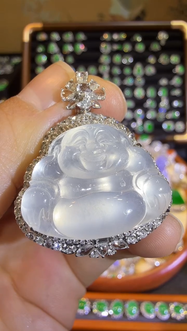 【闪购商品】翡翠吊坠(赠链)18K金镶嵌玻璃种茅台白佛公吊坠