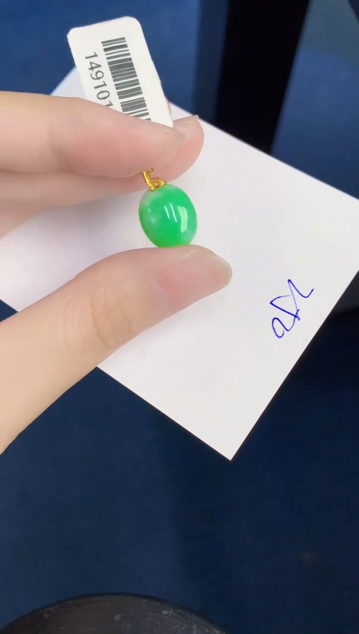 翡翠18K金镶嵌颈饰0000000000