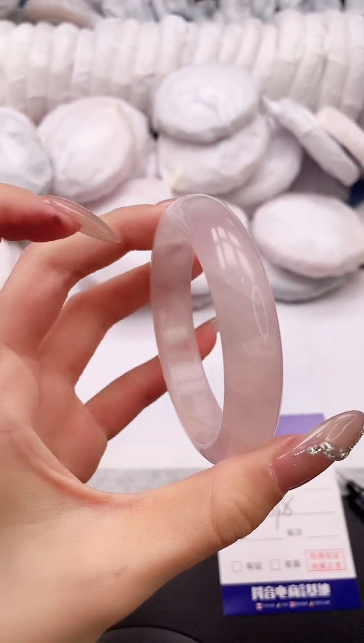 【闪购商品】石英质玉手镯未镶嵌10K428-58