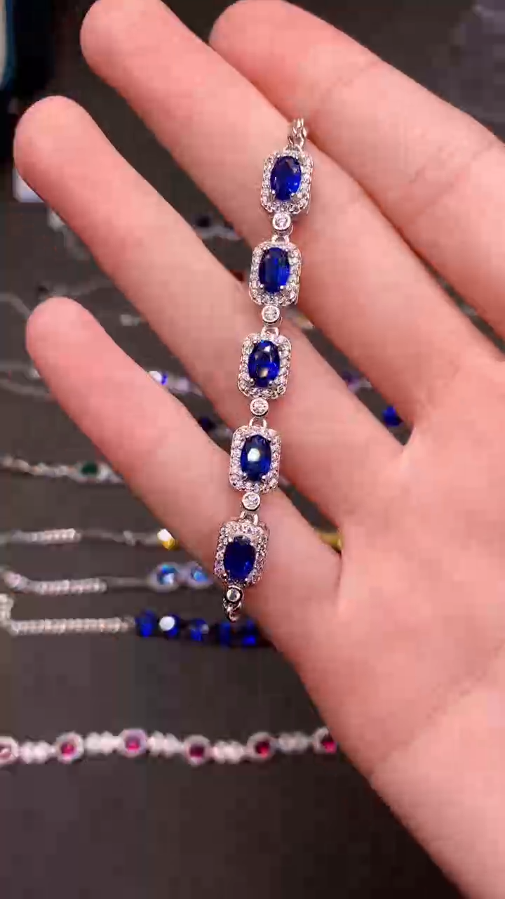 【闪购商品】蓝宝石手链银S925镶嵌......