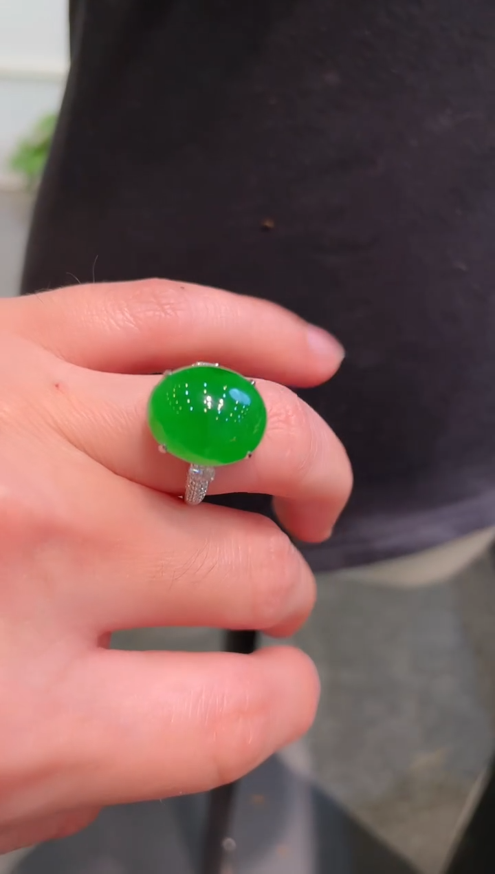 【闪购商品】翡翠颈饰18K金镶嵌A690戒指