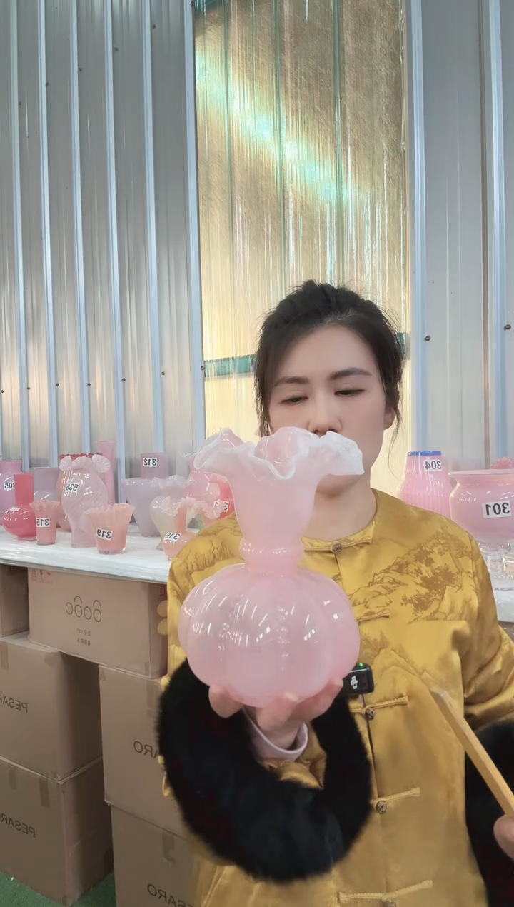 573直播玻璃花瓶