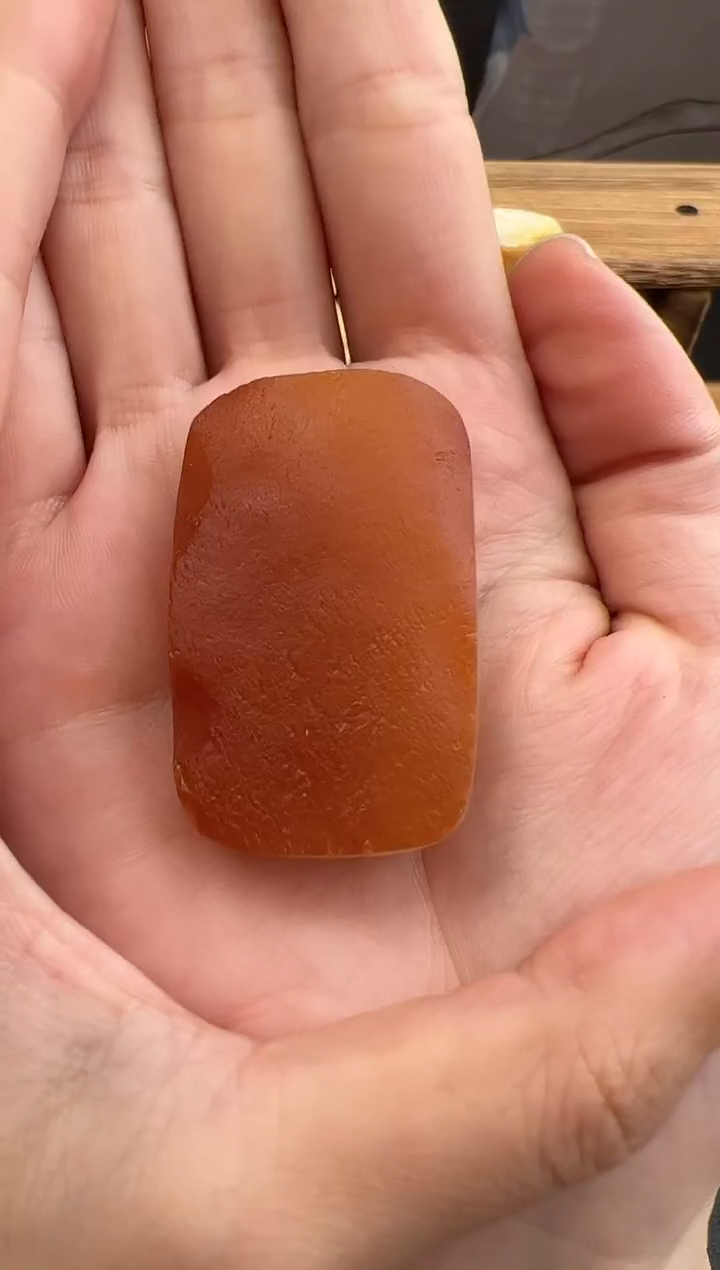【闪购商品】琥珀裸石未镶嵌10116182-吊坠