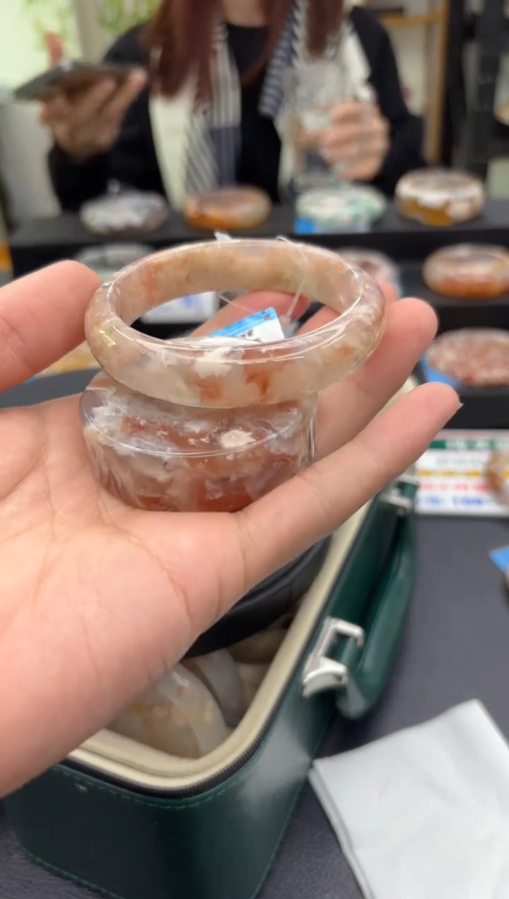 【闪购商品】石英质玉手镯未镶嵌C32(59圈赠送镯心)