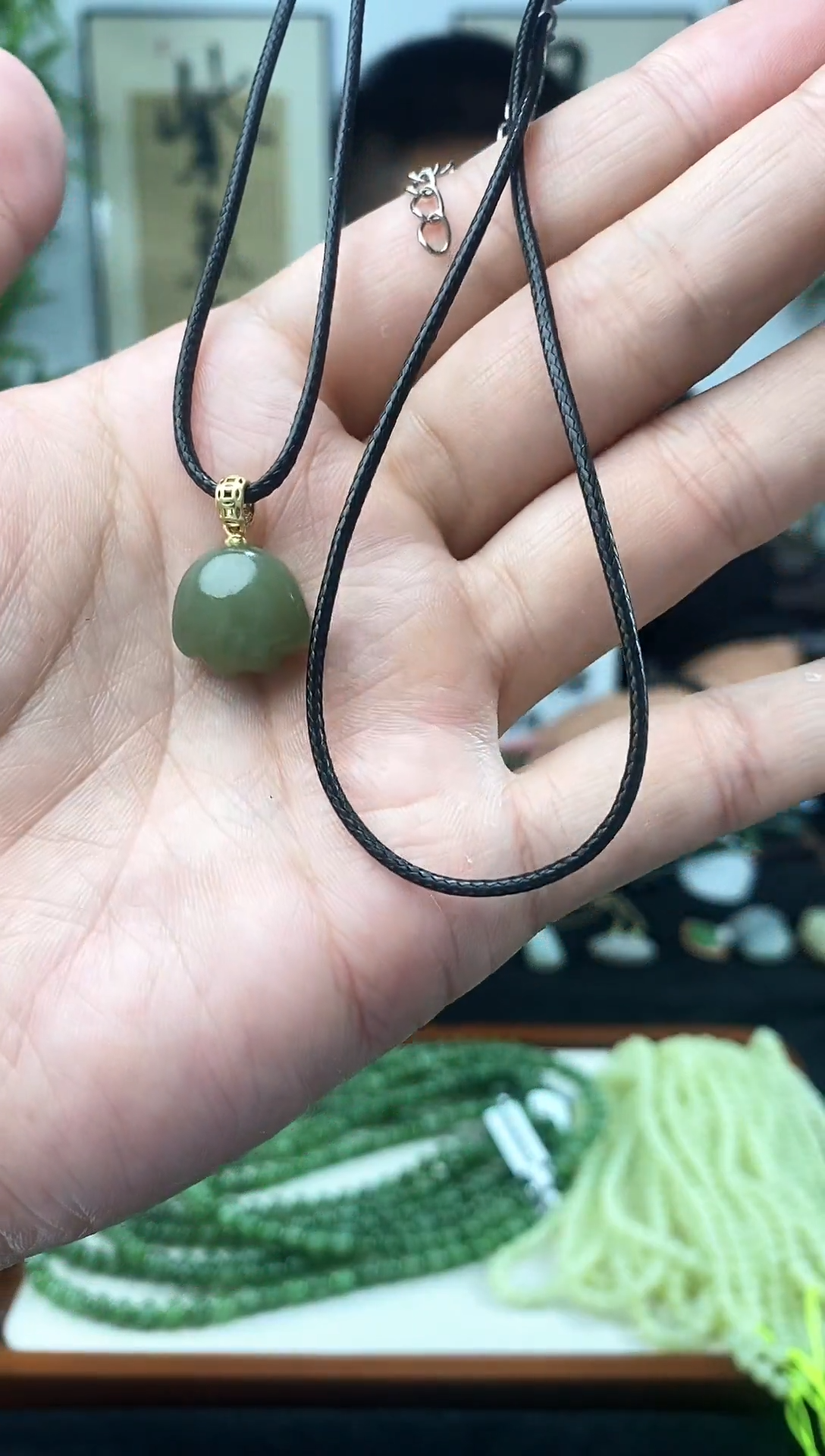 和田玉未镶嵌颈饰猫爪