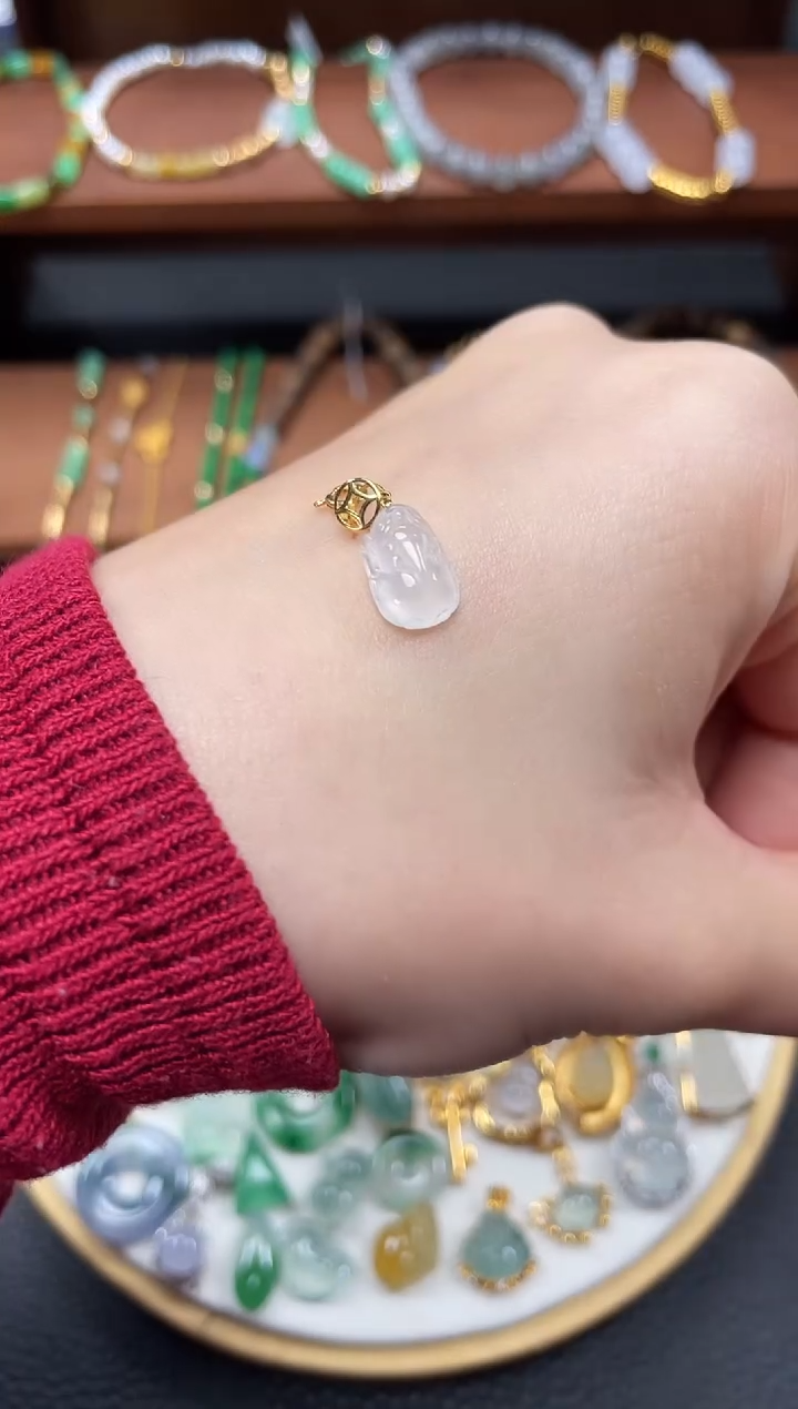 【闪购商品】翡翠吊坠(不含链)18K金镶嵌一个  JK602